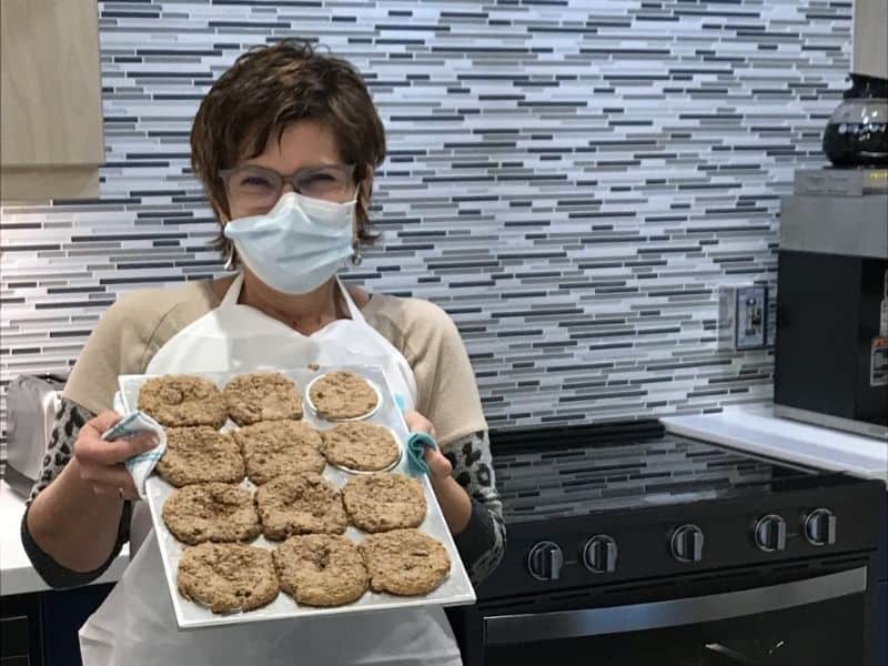 kitchen-volunteer